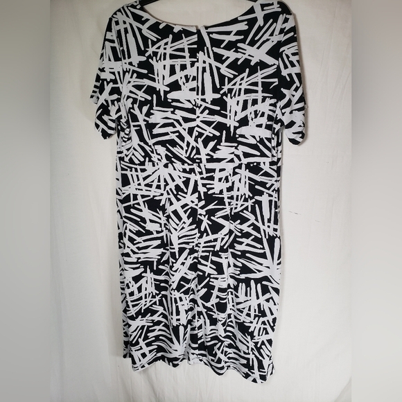 Lane Bryant Black and White Dress Sz 14/16 - Picture 5 of 9